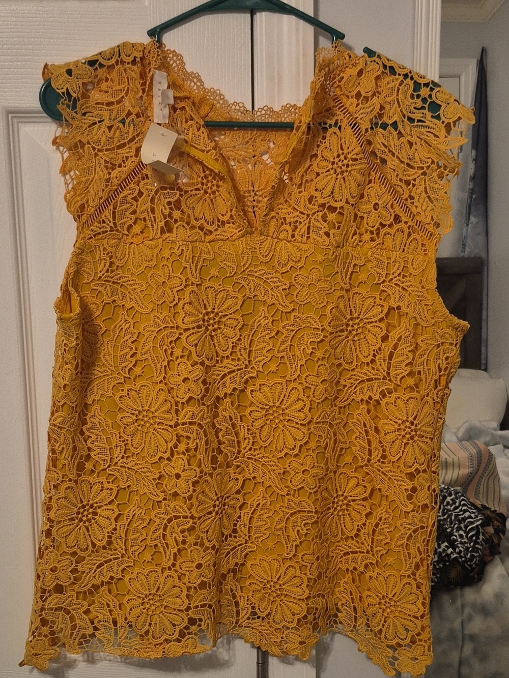 Adiva Mustard Lace Floral Sleeveless Camisole
